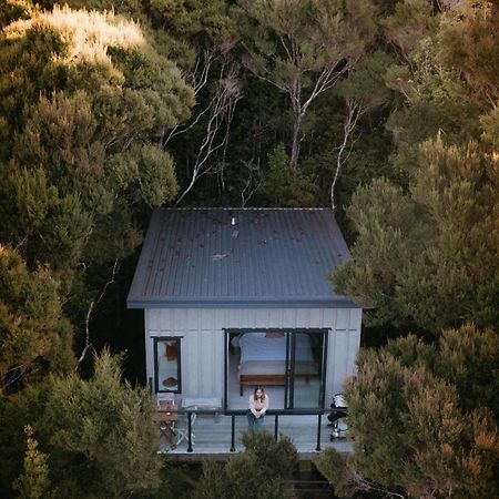 Treehouse Hideaway At Rekindle Tree Houses Opua المظهر الخارجي الصورة