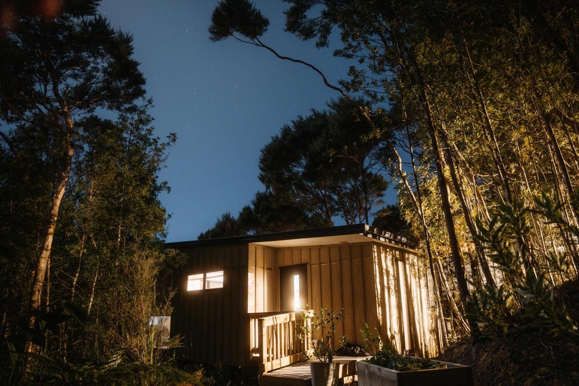 Treehouse Hideaway At Rekindle Tree Houses Opua المظهر الخارجي الصورة